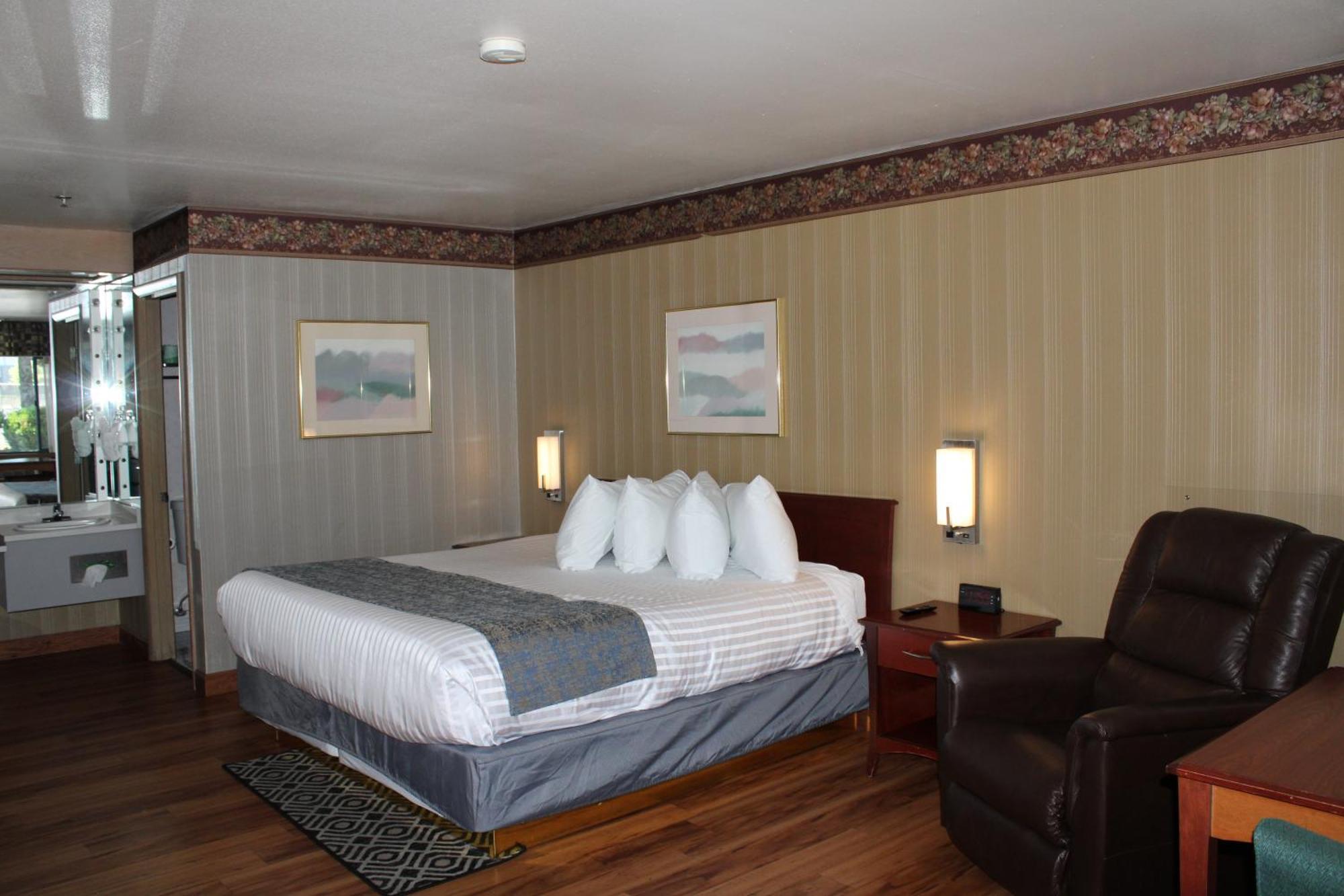 Americas Best Value Inn Phoenix Medford Dış mekan fotoğraf
