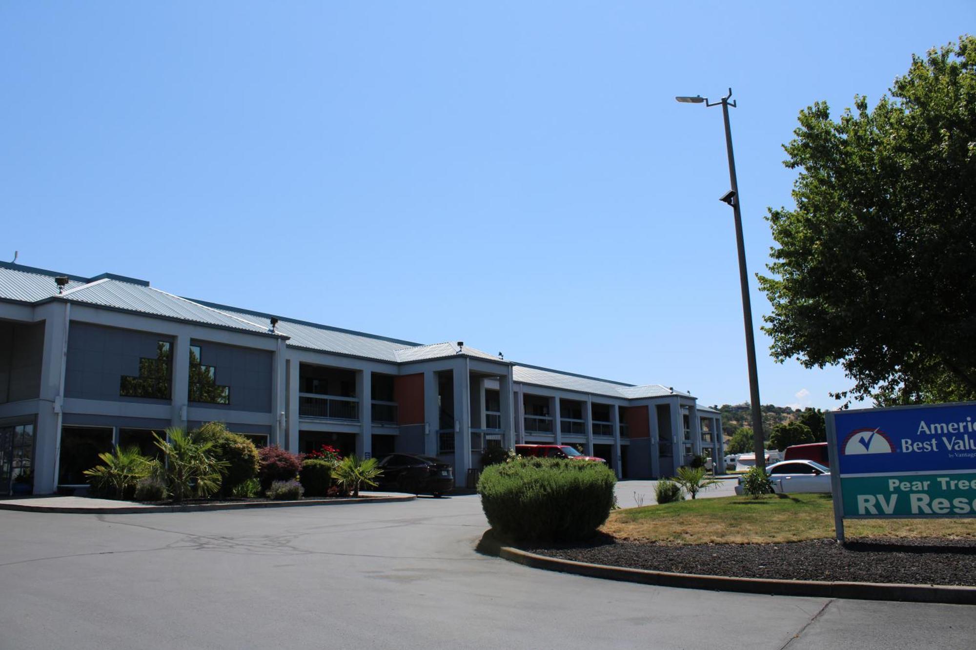 Americas Best Value Inn Phoenix Medford Dış mekan fotoğraf