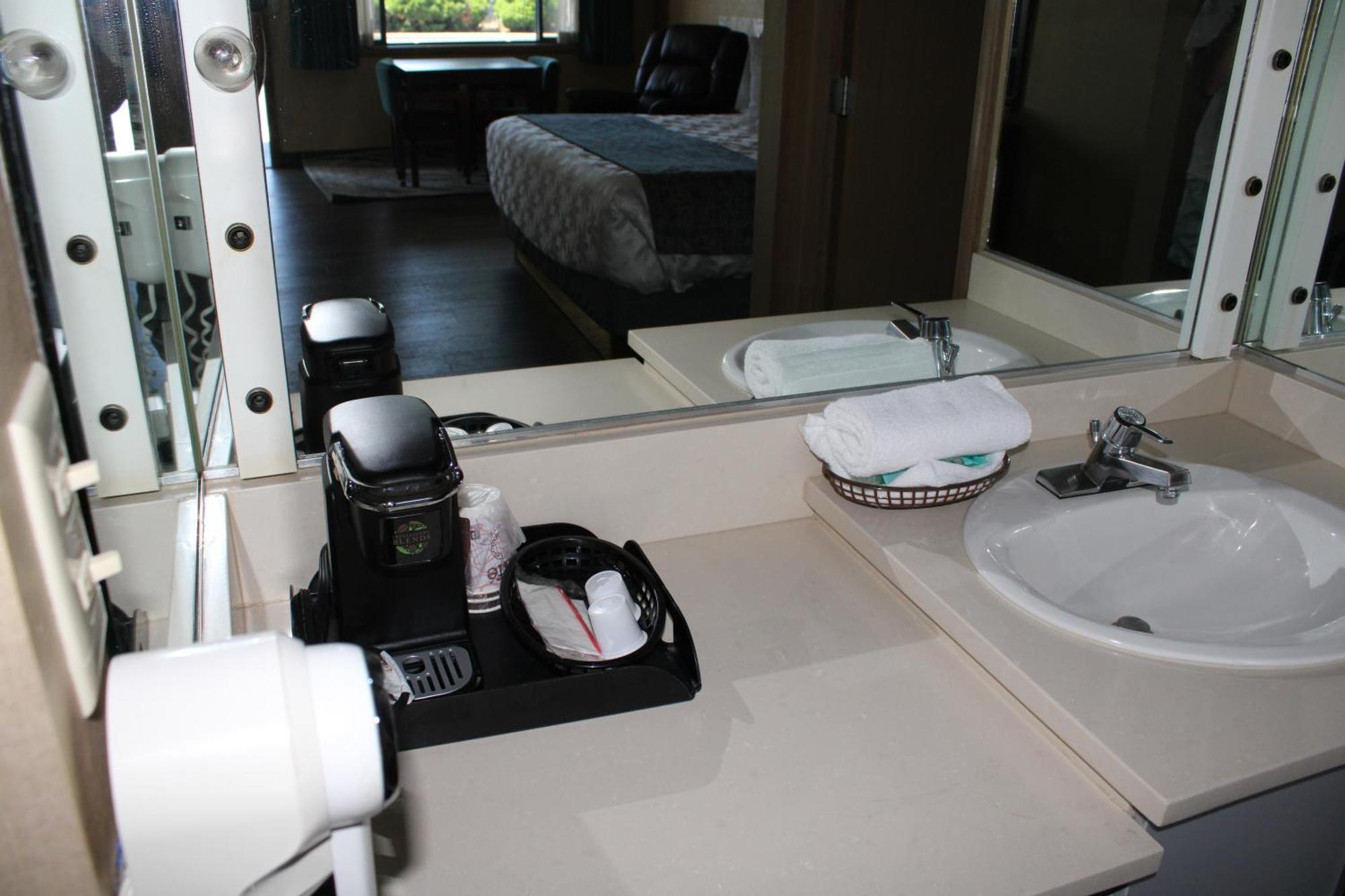 Americas Best Value Inn - Phoenix / Ashland Dış mekan fotoğraf