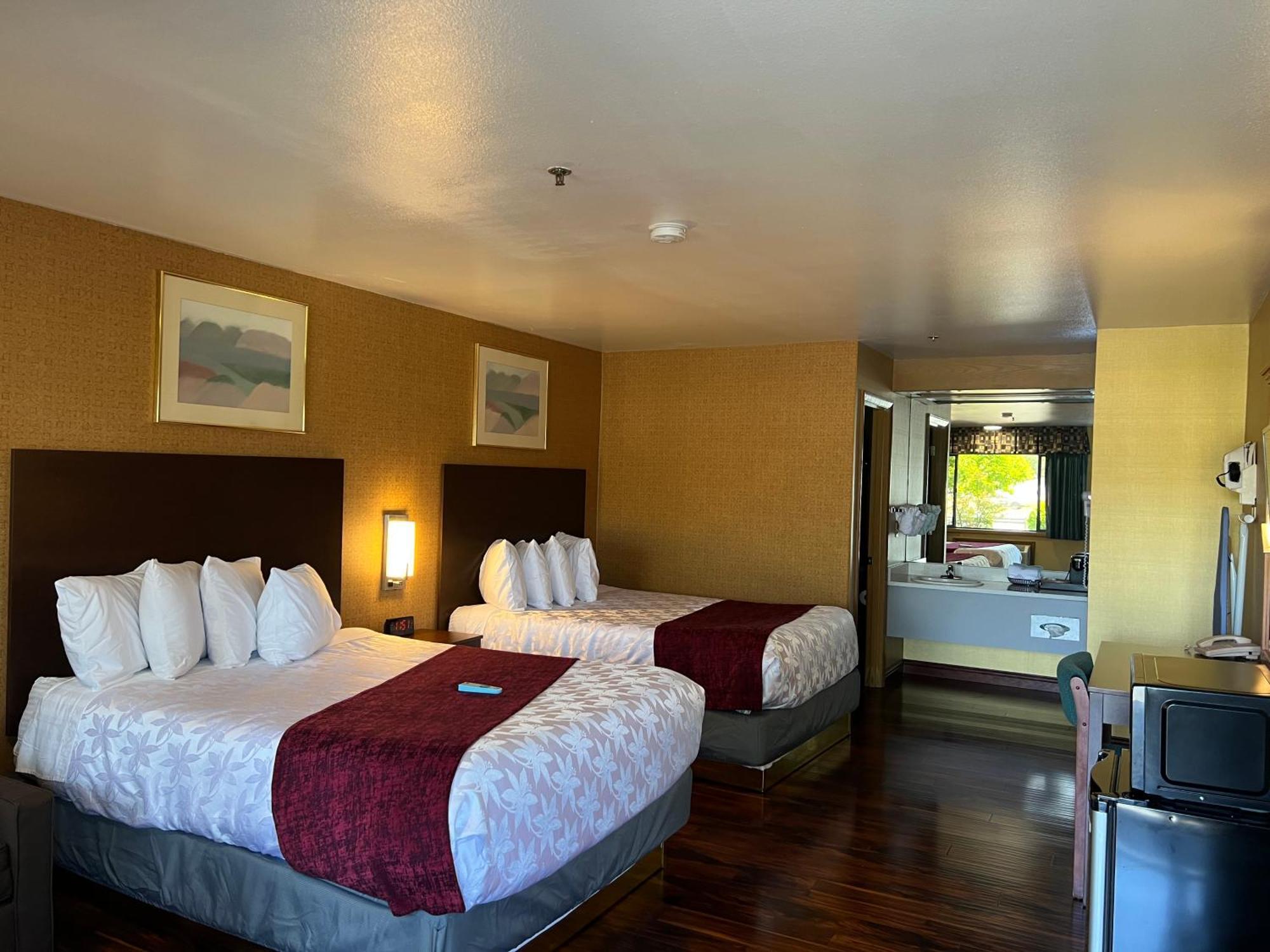 Americas Best Value Inn - Phoenix / Ashland Dış mekan fotoğraf